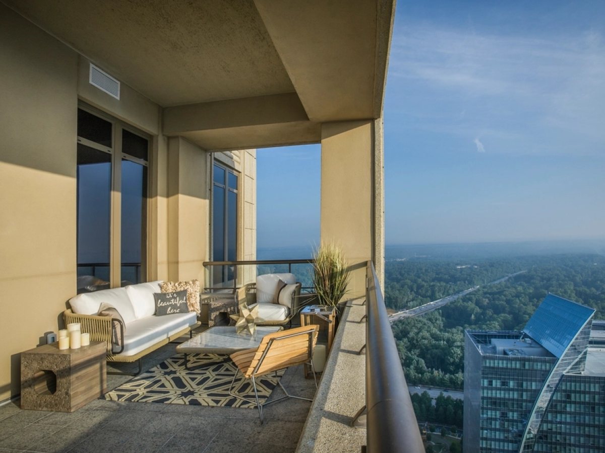 Penthouse with wraparound terrace